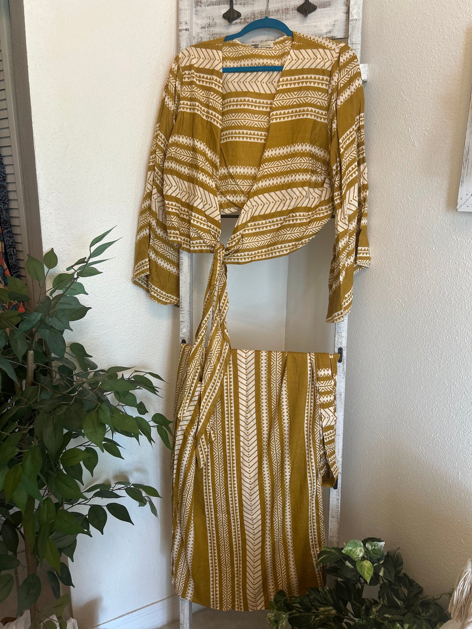 Cabana Geo Crop Blouse and Wrap Pants Set