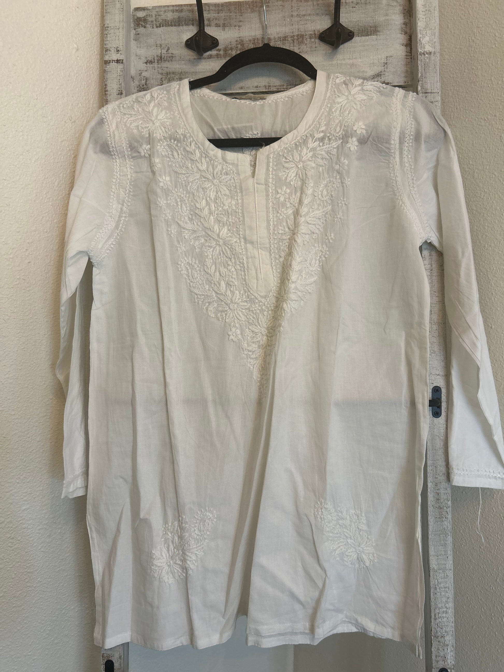 White Cotton Kashmiri Embroidered Tunic